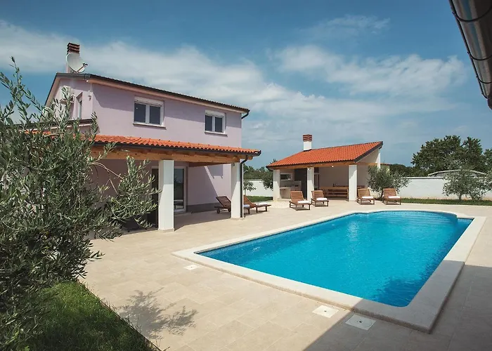 In Croatia Near The Будинок відпочинку